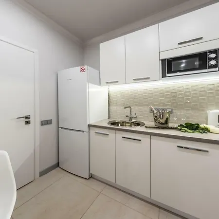 Gagarin Studio Apartment *